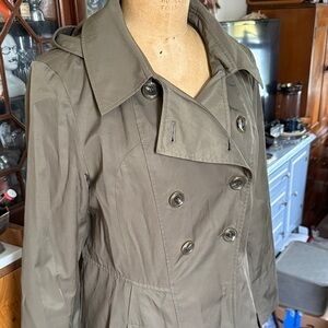 Via Spiga Olive Trench Coat with Double-Breasted Front